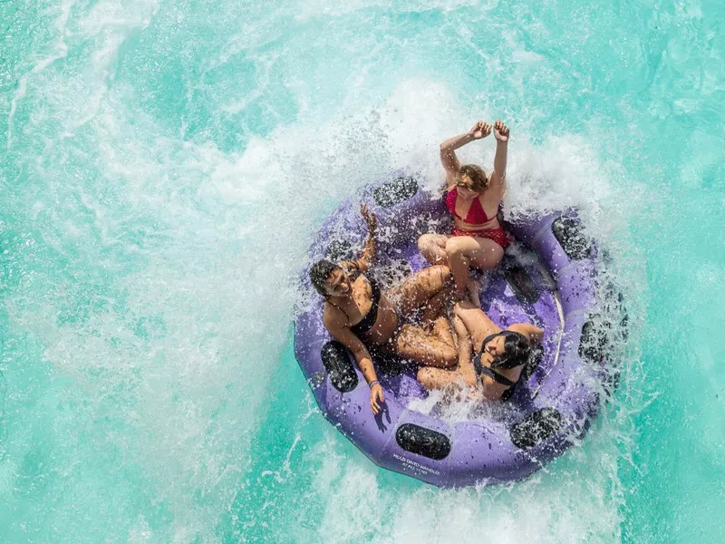 Raging Waters Los Angeles