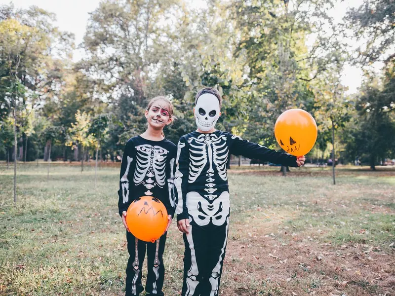 Skeleton girl and boy