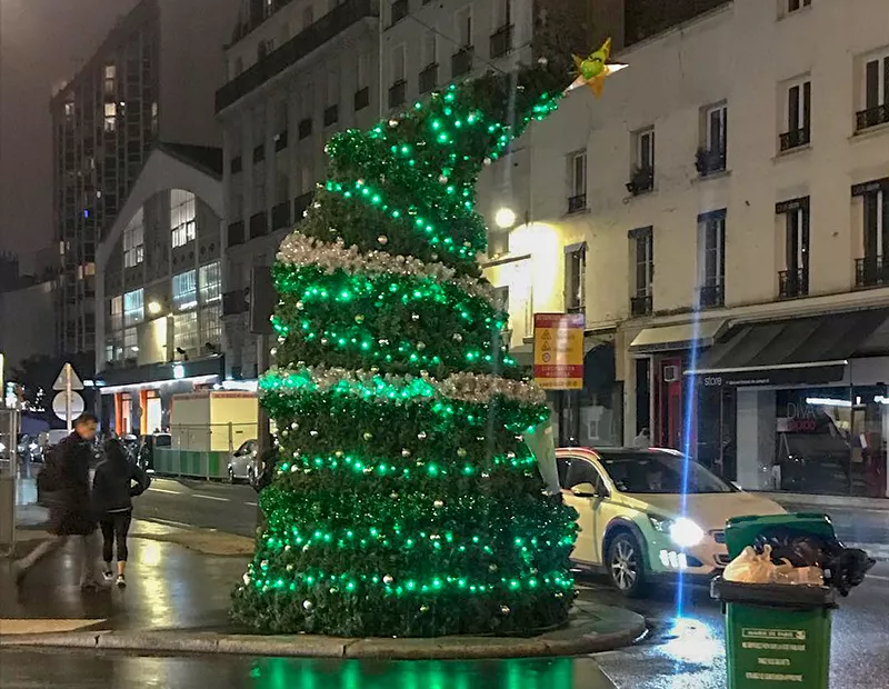 Sagging Christmas tree