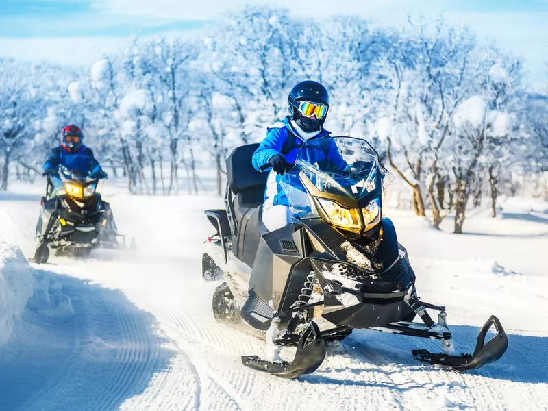 Tour on snowmobile