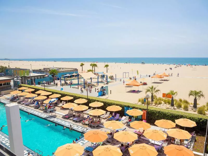 Annenberg Community Beach House pool and splash pad