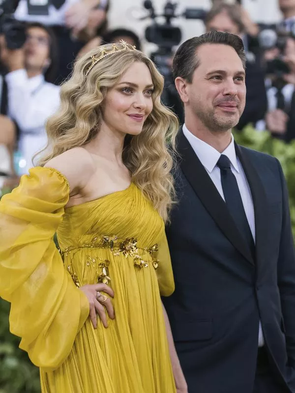 Amanda Seyfried & Thomas Sadoski