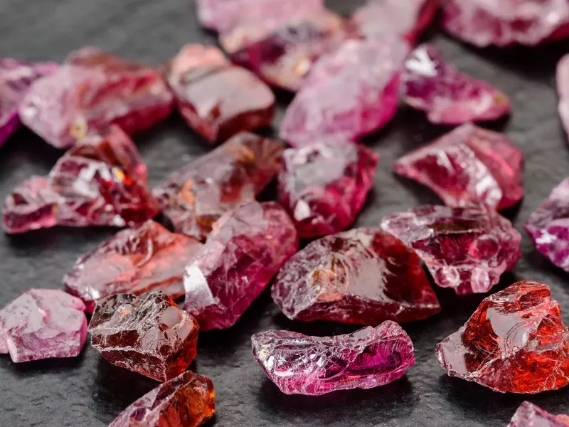 Rhodolite garnet