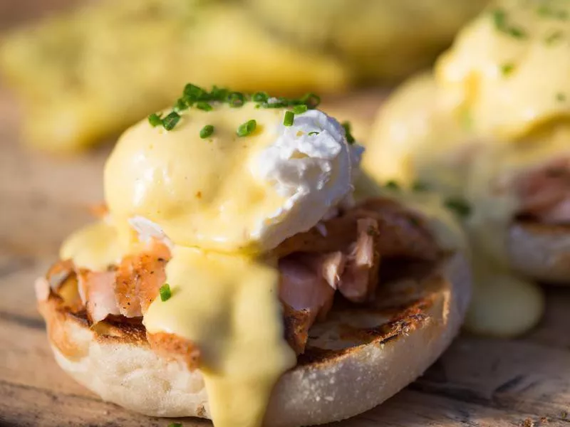 eggs benedict