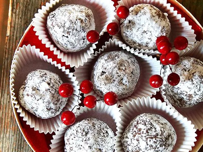 Easy rum balls