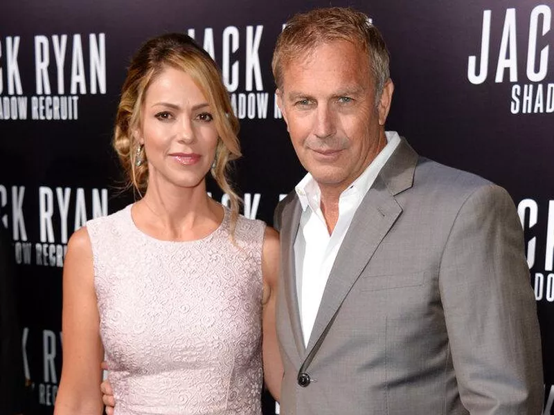 Kevin Costner, Christine Baumgartner