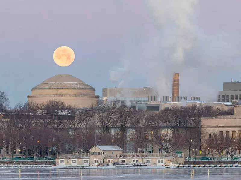 Massachusetts Institute of Technology