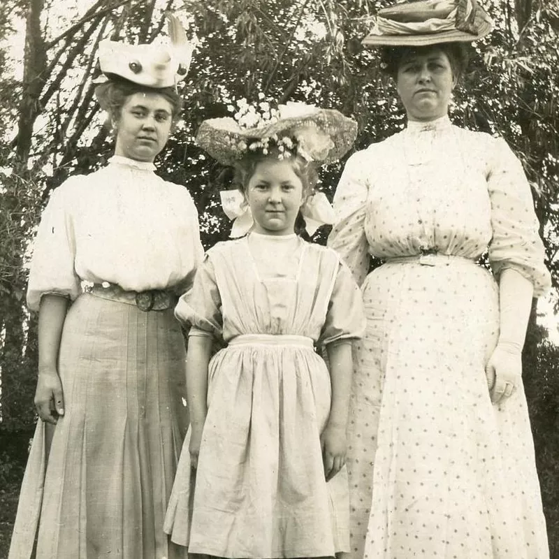 Women in Easter outfits