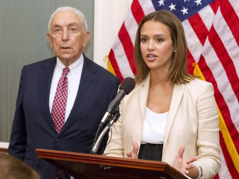 Jessica Alba lobbying