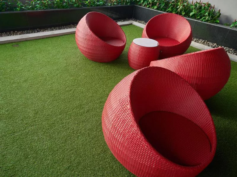 Lay Artificial Grass