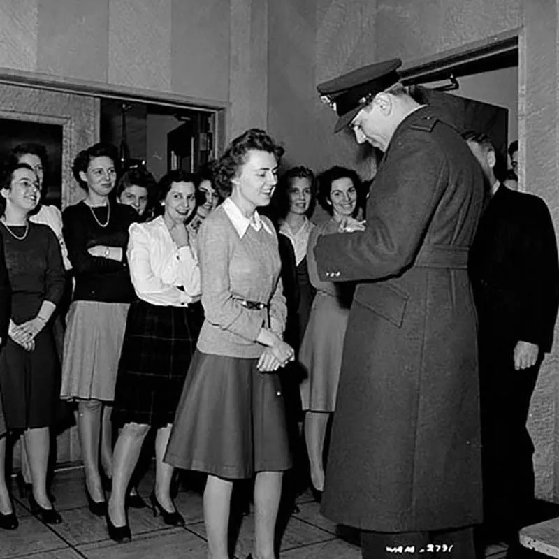 George Beurling Signs Autographs