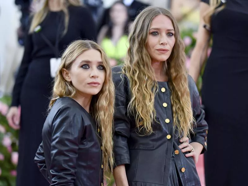 Mary Kate Olsen,Ashley Olsen