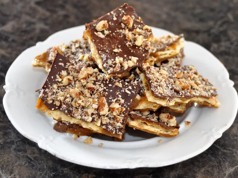 Saltine toffee cookies