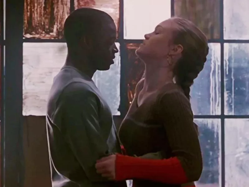 Sean Patrick Thomas and Julia Stiles in Save the Last Dance