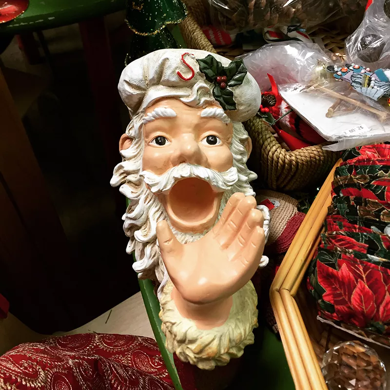 Unnerving Santa statue