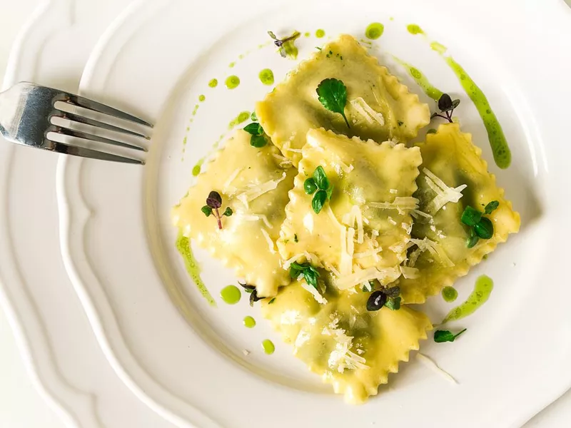 Ravioli with spinach and cheese