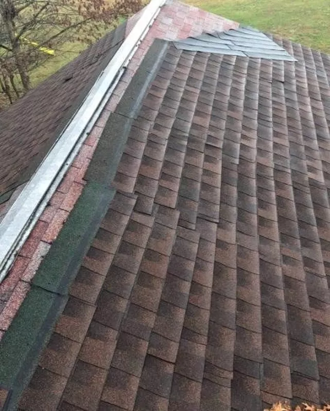 Roof pieces blown off by wind