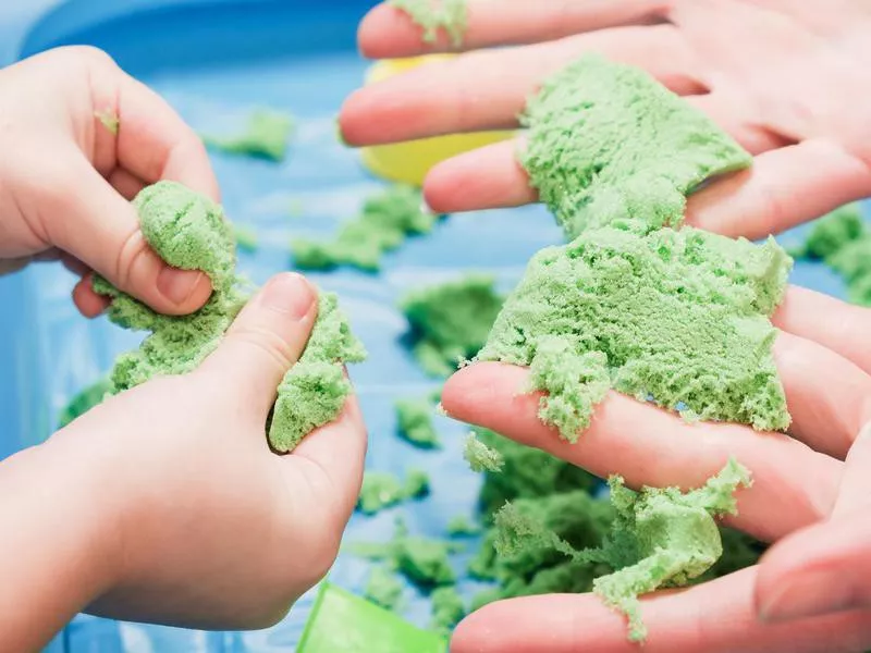 Kinetic sand