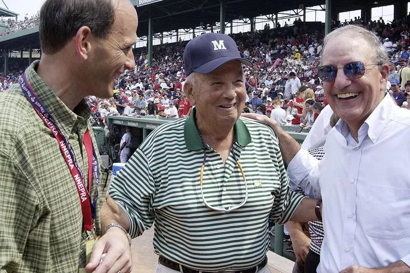 Harold Alfond (center) with Maine Gov. John Balducci (left) and former Maine Sen. George Mitchell